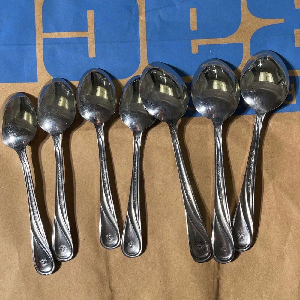 Pfaltzgraff Stainless Steel Teaspoons Lot of 7 Classic Curved Pattern